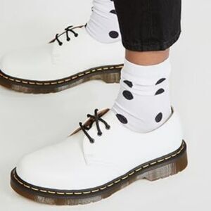 BRAND NEW DR MARTENS VINTAGE 1461 WHITE QUILON